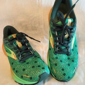 Brooks Run Lucky Ghost 14